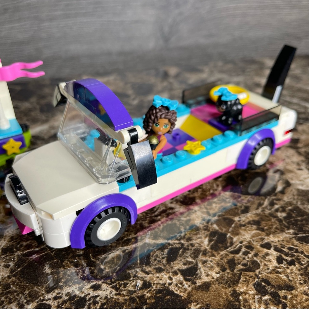 LEGO 41301 Friends Puppy Parade - Picture 5 of 7